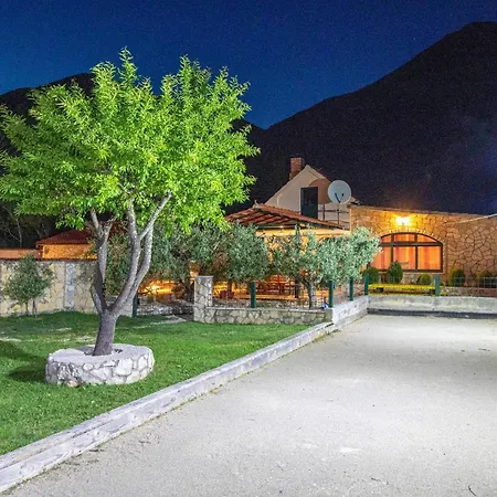 Lovely In Desne With Kitchen * Desne