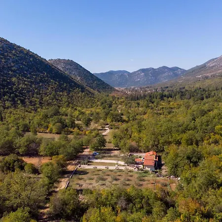 Lovely In Desne With Kitchen Casa vacanze *